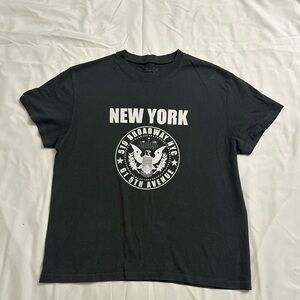 brandy melville john gult tshirt, good condition